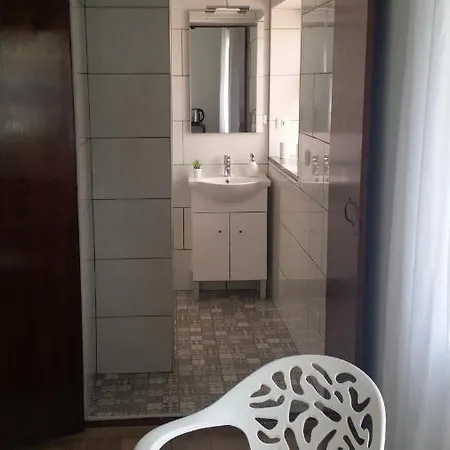 Bb Silvercoast Casa Flores Bed & Breakfast