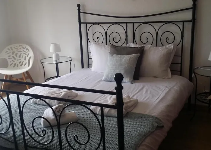 Bb Silvercoast Casa Flores Bed & Breakfast 4*