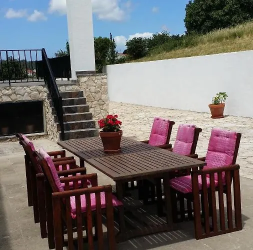 Bb Silvercoast Casa Flores Bed & Breakfast