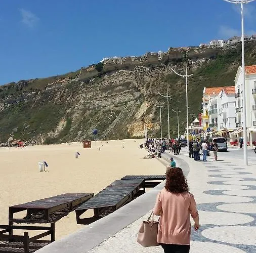 Bb Silvercoast Casa Flores Bed & Breakfast