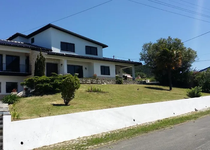 Bb Silvercoast Casa Flores Santa Catarina (Leiria)